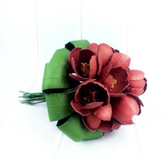 Hochzeit - Paper Flower Wedding Bouquet - Red Tulip Bouquet - Alternative Wedding Bouquet - Easter Flowers - Spring Wedding Bouquet