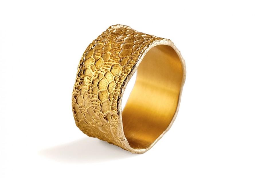 Hochzeit - Gold Wedding Band,  18K Solid Gold Lace Ring.