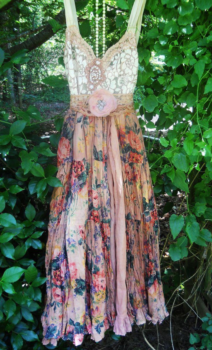 Свадьба - Boho Floral Dress Ruffle Cotton Tea Stained Romantic Shabby Wedding Prairie Bohemian Rose Medium By Vintage Opulence On