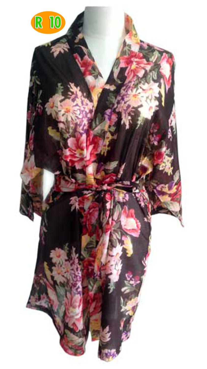 Свадьба - Black Floral Bridesmaids Robes. Kimono Robes. Bridesmaids gifts. Getting ready robes. Bridal Party Robes. Floral Robes. Wedding Party Robes