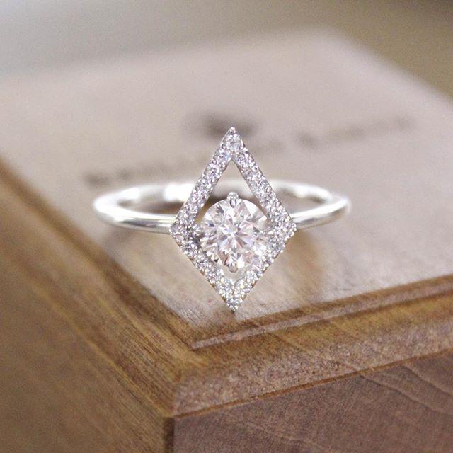 زفاف - 18K White Gold Lucy Diamond Ring (2/3 Ct. Tw.)