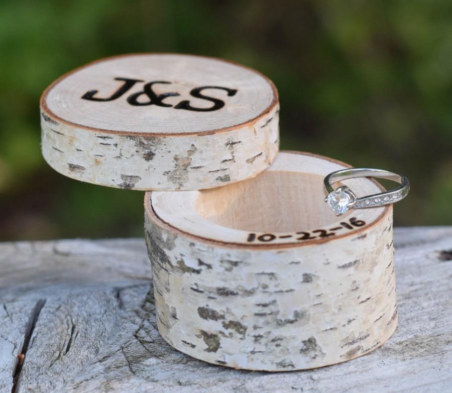 Hochzeit - Unique Ring Box, wooden ring box