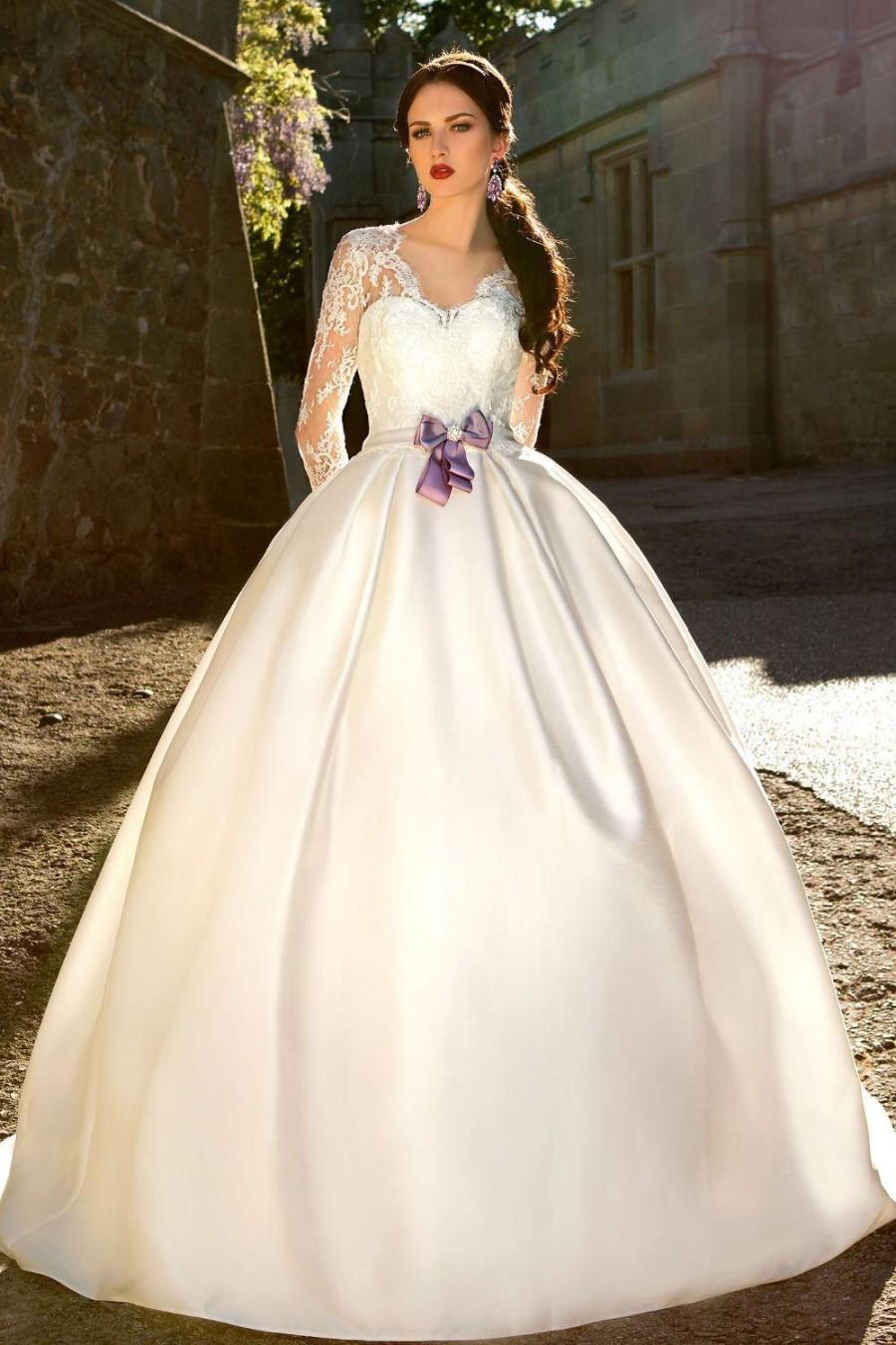 Mariage - Vintage Long Sleeve Wedding Dresses V-Neckline 2016 Vestido De Novia Chapel Train Bridal Ball Gown Satin Illusion Sash A-Line Custom Online with $109.17/Piece on Hjklp88's Store 