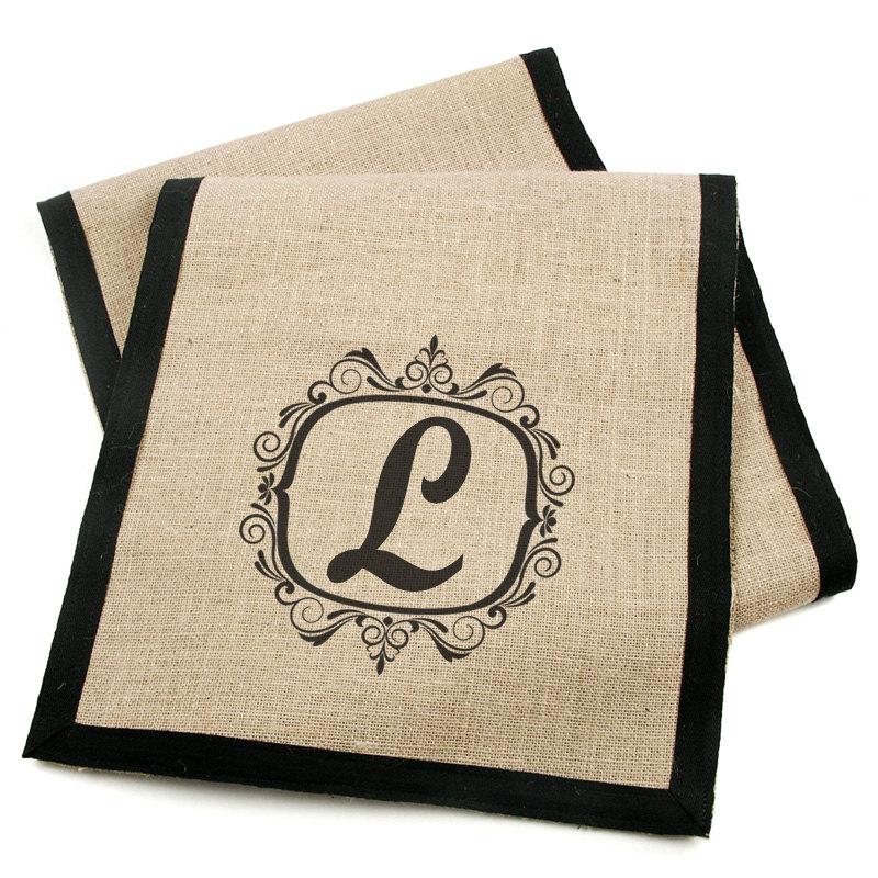 Mariage - Monogrammed Burlap Table Runner by A Southern Bucket... Stunning and perfect for rustic elegant wedding or home decor.