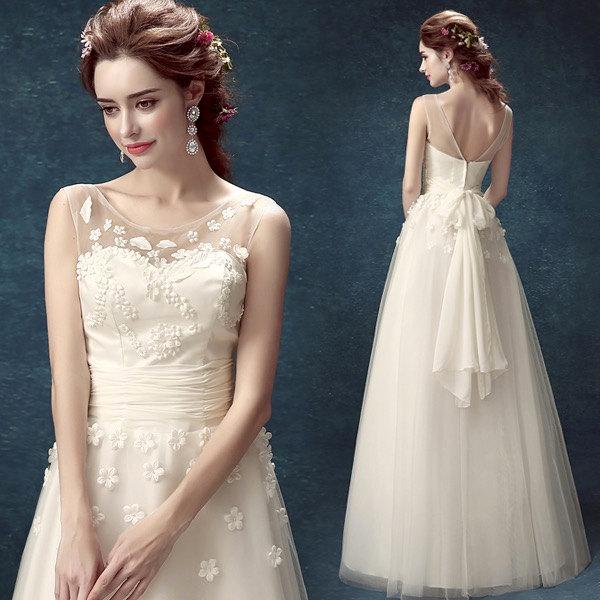 Свадьба - White flowers bridesmaid dress sexy halter bride wedding/ wedding flower dress/ wedding dress