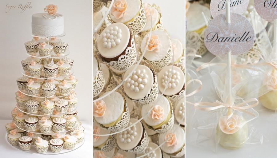 Hochzeit - Ruffle Rose & Pearl Cupcake Tower