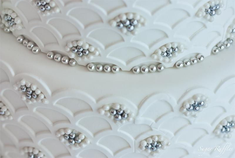 زفاف - Silver And Pearl Detail