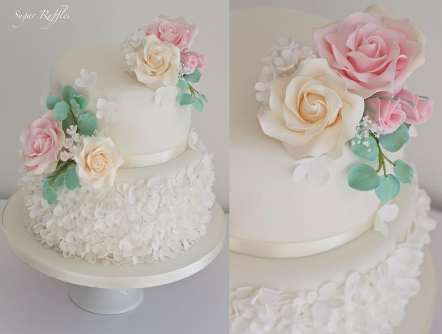 Hochzeit - Wedding Cake With Petal Ruffles And Sugar Flowers