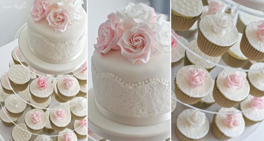 Hochzeit - Roses & Lace Cupcake Tower