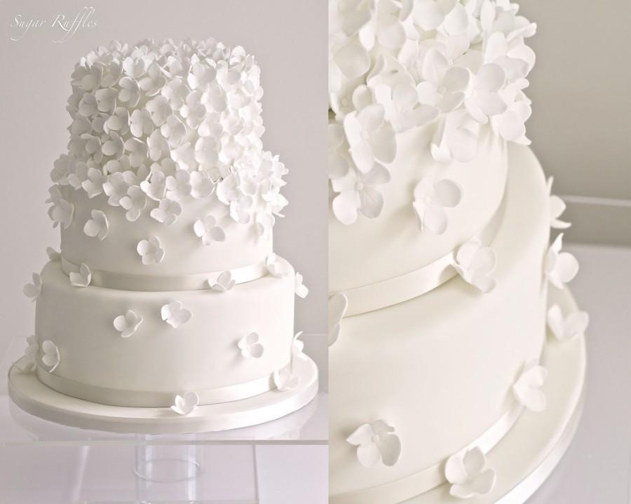 Свадьба - Hydrangea Cascade Wedding Cake