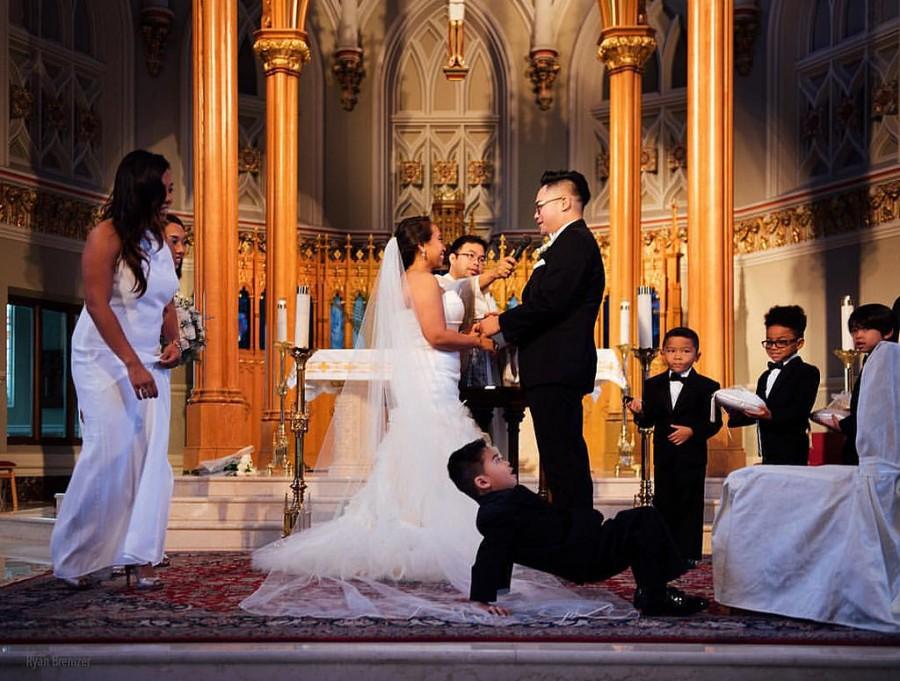 Свадьба - When The Ring Bearer Breakdances On The Wedding Dress During The Ceremony…