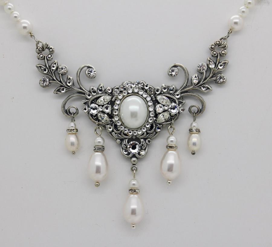 Hochzeit - Victorian inspired 3 piece wedding set with swarovski pearls and crystals
