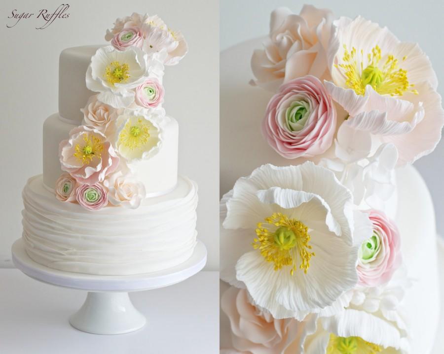 Mariage - Spring Floral Cascade Wedding Cake