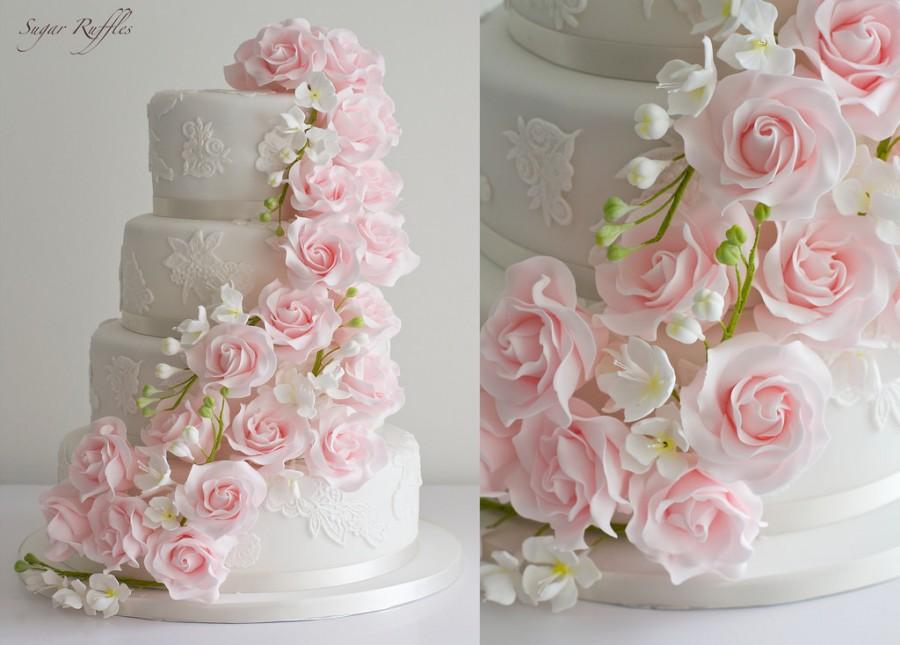 Mariage - Rose And Freesia Cascade Wedding Cake