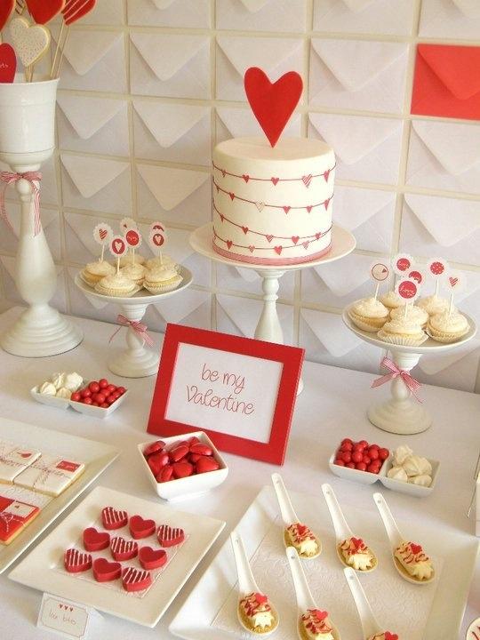 Hochzeit - Hearts Valentine's Day Party Ideas