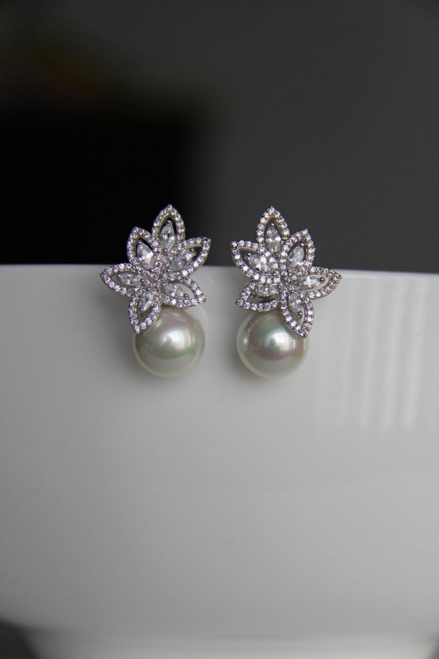 Mariage - Bridal earrings, cz earrings, wedding earrings, bridesmaid earrings, bridal jewelry, wedding jewelry, cz jewelry, dangley earrings