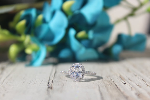 Mariage - Oval Moissanite Ring by Michael Raven @ Raven Fine Jewelers - 1 Carat Oval-Cut FOREVER ONE Moissanite Diamond Halo Engagement Ring - 1 Carat Diamond Rings for Women