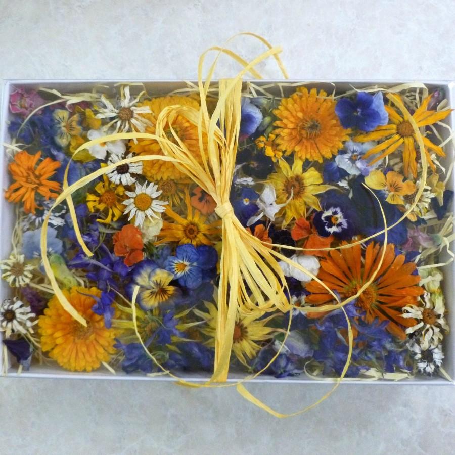 Mariage - Dried Flowers, Giftbox, Table Decorations, Wedding Confetti, Centerpiece, Pansy, Rose Petal, Favor, Wedding, Table Decor, Craft Supply, Real