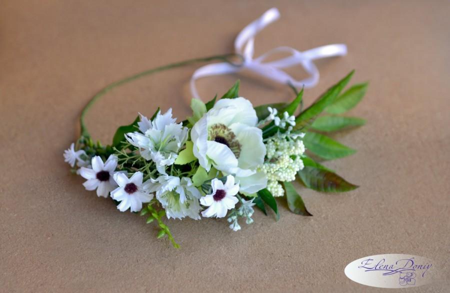 Wedding - White anemone wildflowers Wreath. White green wildflowers halo. Boho Bridal Accessory. White Bridal Flower Crown