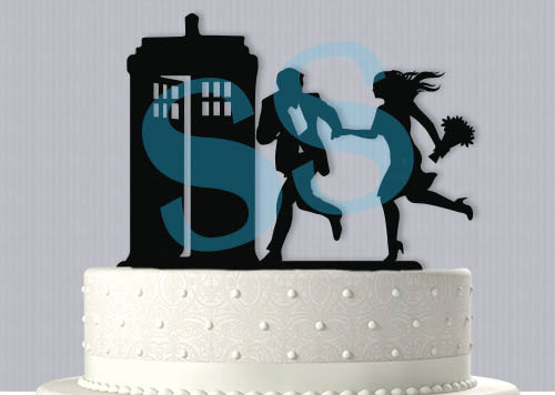 Hochzeit - Hurry to the Tardis Dr Who Inspired Wedding Cake Topper