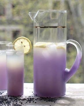Hochzeit - Lavender Lemonade With Honey
