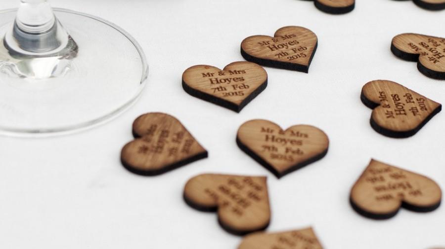 Hochzeit - Personalised Wooden Heart Table Decorations, Rustic, Vintage Wedding Favours.