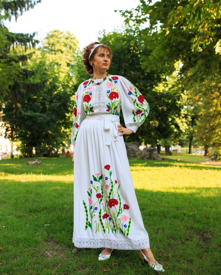 Hochzeit - Ukrainian Traditional Boho Lacy Wedding, Prom, Engagement Dress. Floral Design: Red Poppy Flowers, Chamomile, Cornflowers. Hand Embroidered.