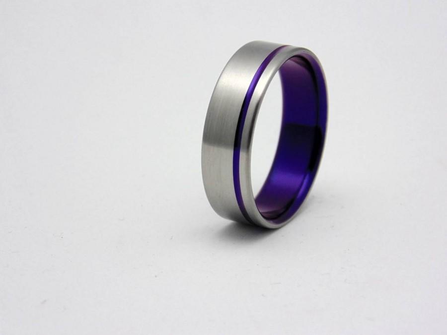 زفاف - Titanium ring with plum crazy purple pinstripe,  Handmade titanium wedding band