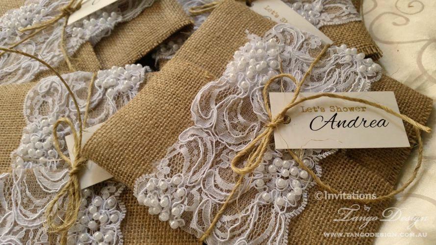 زفاف - Burlap and lace wedding Invitations (x50) Rustic glam, country theme, shabby chic pearl and rustic lace invitation