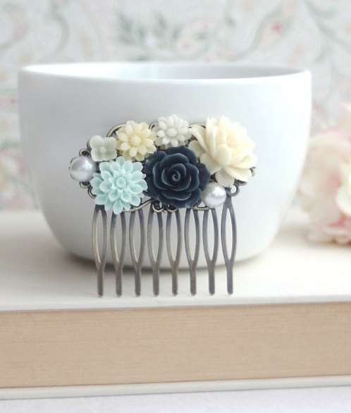 زفاف - Navy Dark Blue Rose, Mint Blue Mum, Ivory, Pearl, Flower Hair Comb. Bridesmaid Gift. Navy and Mint Wedding. Bridal Wedding. Summer Weddings