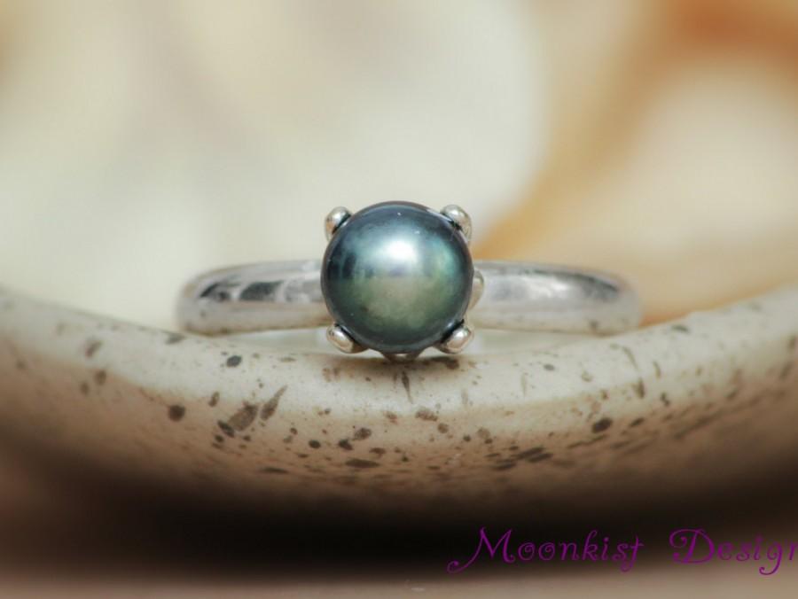 زفاف - Black Pearl Engagement Ring in Sterling - Silver Commitment Ring with Petal Mounting and Cultured Black Pearl - June Birthstone Ring
