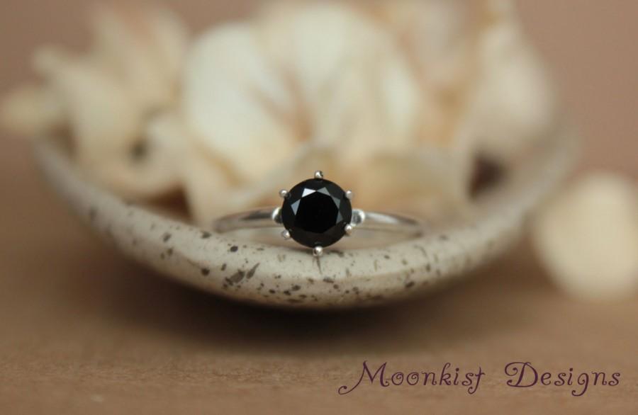 Mariage - Black Spinel Classic Solitaire in Sterling - Elegant Black Spinel Vintage-Style Silver Solitaire - Engagement Ring or Promise Ring
