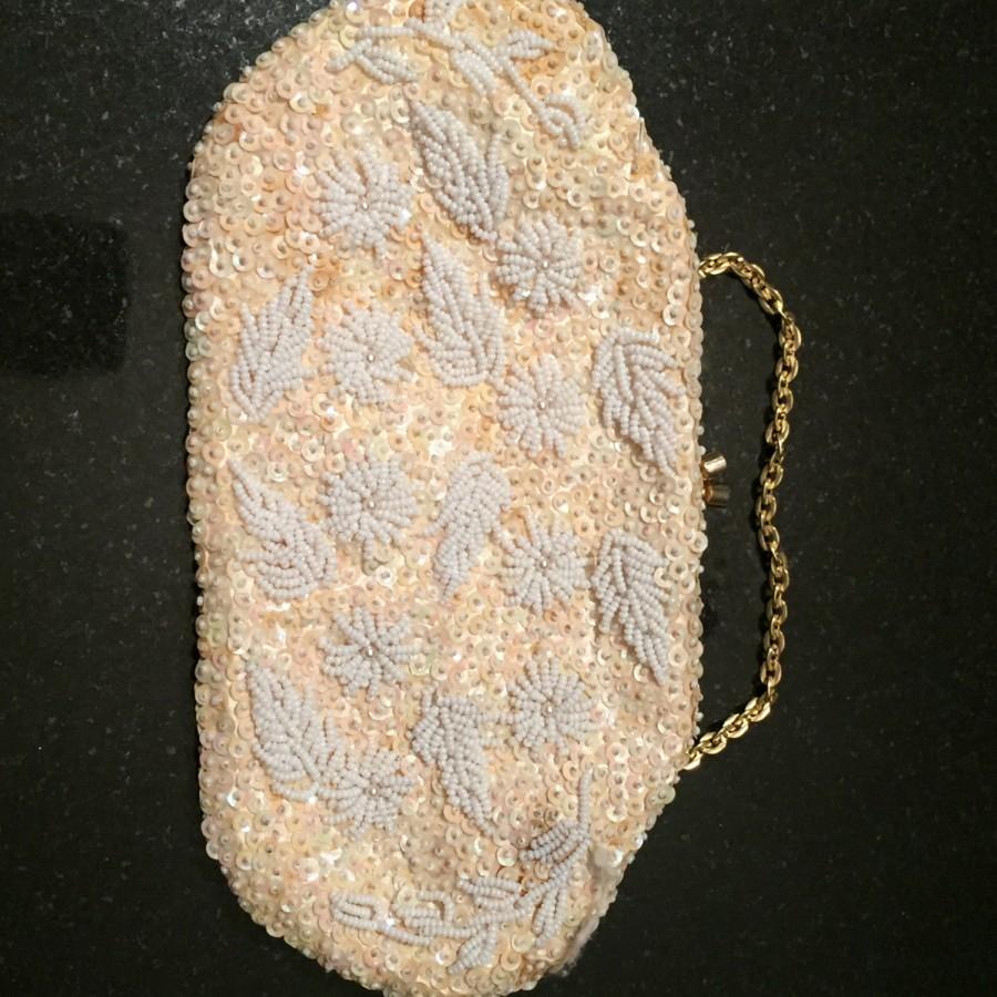 Hochzeit - Vintage Peach and White Beaded Evening Bag. Vintage beads pearls and sequins.  Beaded Wedding Purse.  Chic Couture Evening Bag