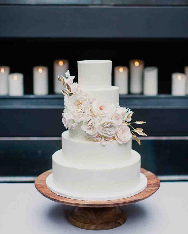 Hochzeit - 11 Reasons We're Dreaming Of A White Winter Wedding Cake