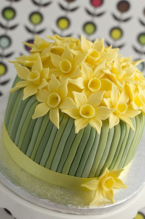 Hochzeit - Five Spring Cakes To Make You Smile