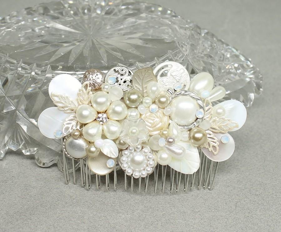 Mariage - Champagne Pearl Bridal comb, Ivory and champagne Comb-Bridal Hairpiece-Champagne Clip-Pearl Hairpiece-Bridal Hair Accessory-Vintage Inspired