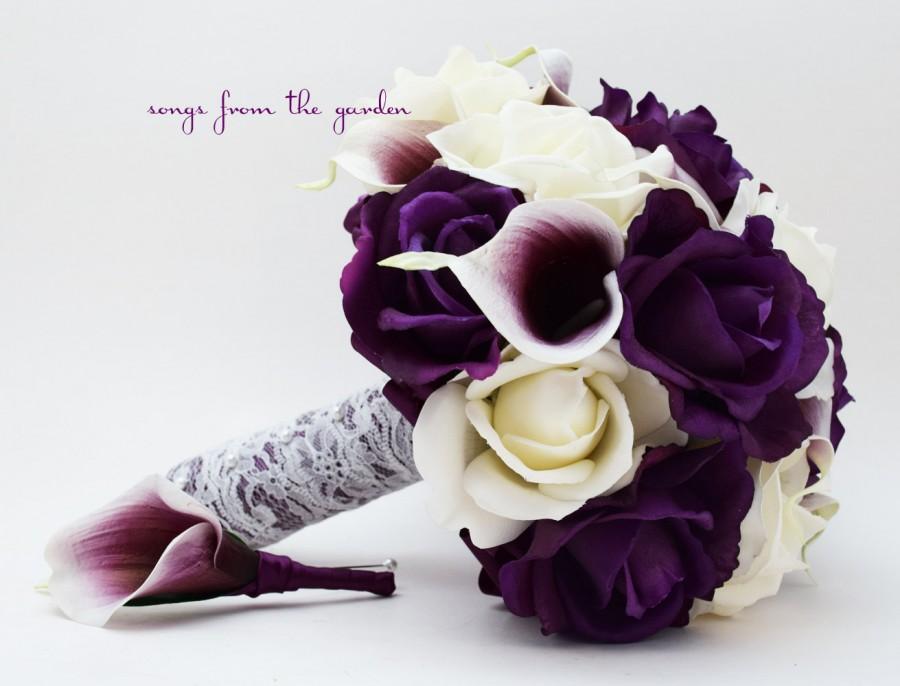 Mariage - Purple & White Roses Picasso Calla Lilies Bridal Bouquet Real Touch Rose Grooms Boutonniere Purple Plum White Lace Wedding Bouquet