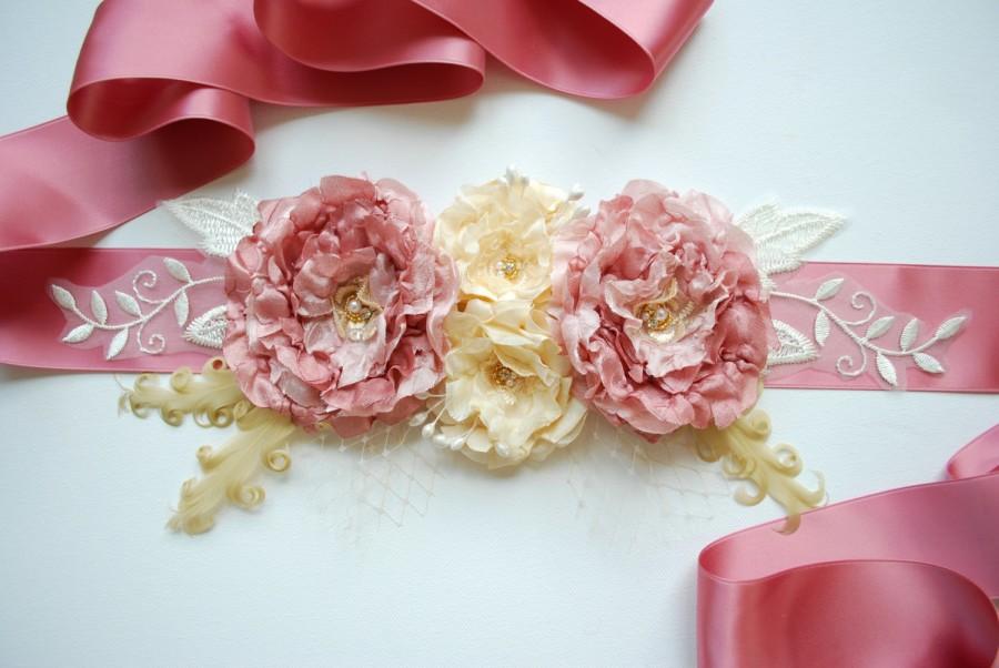 Hochzeit - Mauve Pink Cream Bridal Sash, Antique Vintage Pink Wedding Sash, Dusty Rose Weddings Accessories, Fall Bridal, Bridesmaids, Maternity Belt