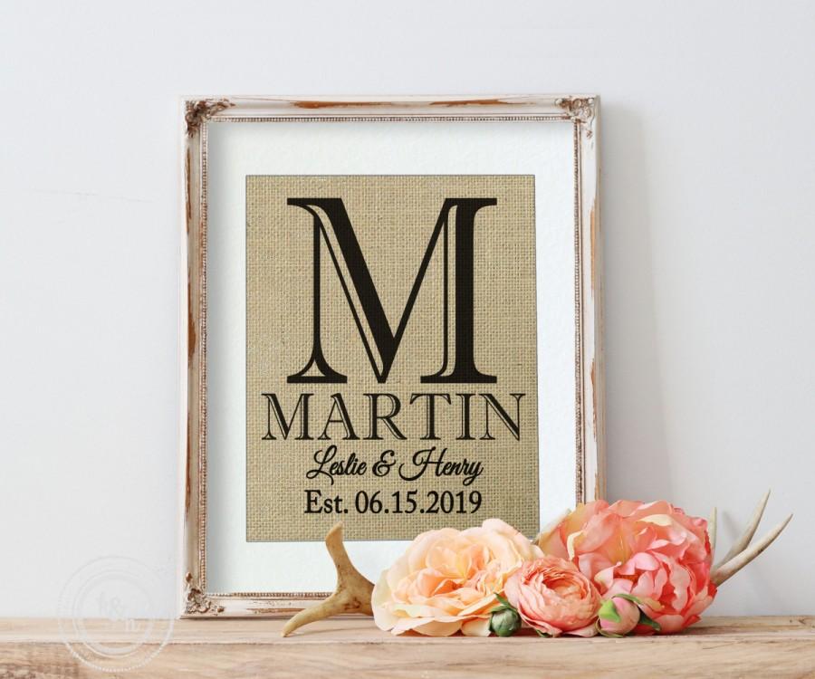 Mariage - Mrs. Rustic Wedding Sign, Signage, New Last Name, Family Name Sign, Wedding Sign, Burlap Wedding Sign, Monogrammed Gift