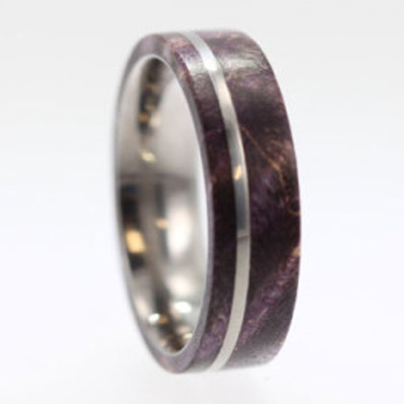 Mariage - Purple Wood Ring using Box Elder Burl with Titanium Pinstripe, Titanium Wood Wedding Band
