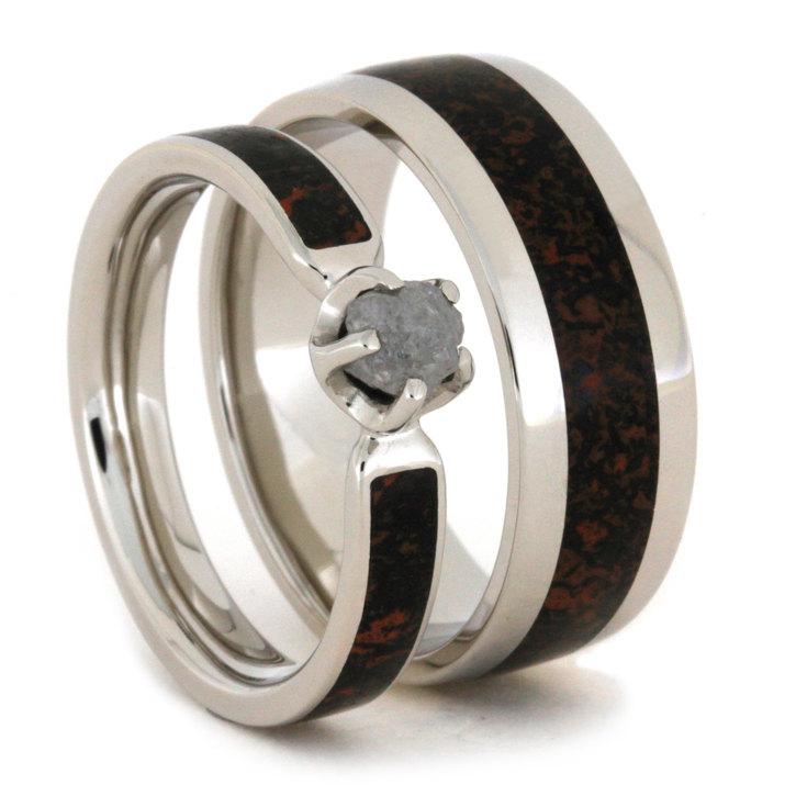 زفاف - White Gold Wedding Ring Set with Rough Diamond Engagement Ring and Dinosaur Bone Wedding Band