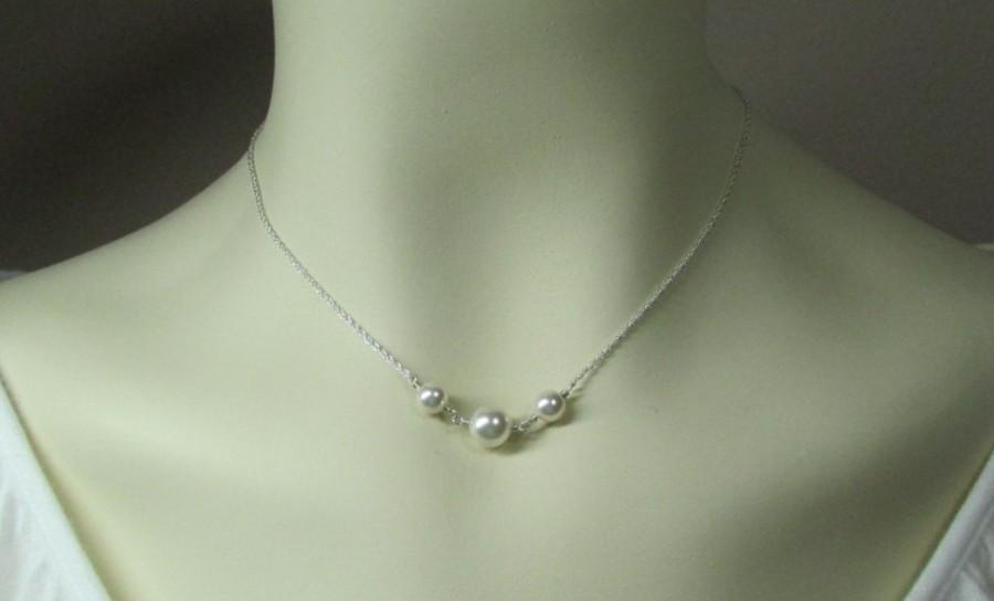 Свадьба - Pearl Bridesmaid Jewelry Set of 3 Pearl Bridesmaid Necklace Floating Pearl Necklace Wedding Jewelry Bridesmaid Gift