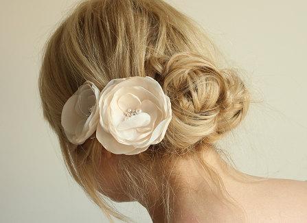 Hochzeit - Set of 2 bridal wedding flowers, hair clips, beige sand flowers, bride hair accessories