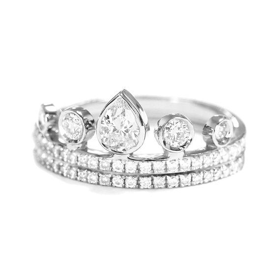 زفاف - Pear Diamond Crown Engagement Ring with matching Eternity Ring - Unique Engagement Rings - Pear Shaped Diamond - Crown Ring