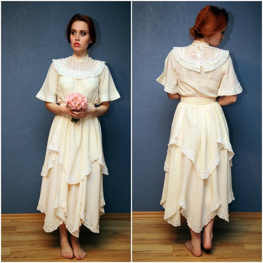 Hochzeit - Vintage Lace and Silk wedding dress / Bride Lace Dress / Marriage Boho Wedding Lace Dress / 70s / Size S - M