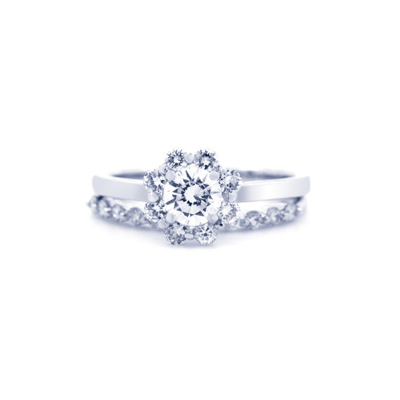 Hochzeit - Ring, Flower Wedding Set, Diamond Flower Rings, Engagement Ring and Wedding Set, Diamond Engagement Ring, Diamond Ring W/Halo 