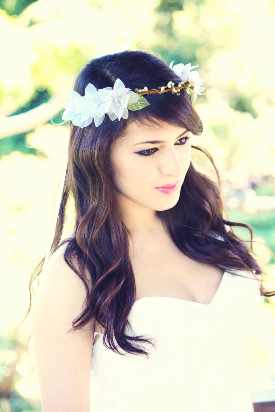 زفاف - woodland wedding  crown, bridal hair crown, woodland hair crown, flower hair crown, white bridal flower