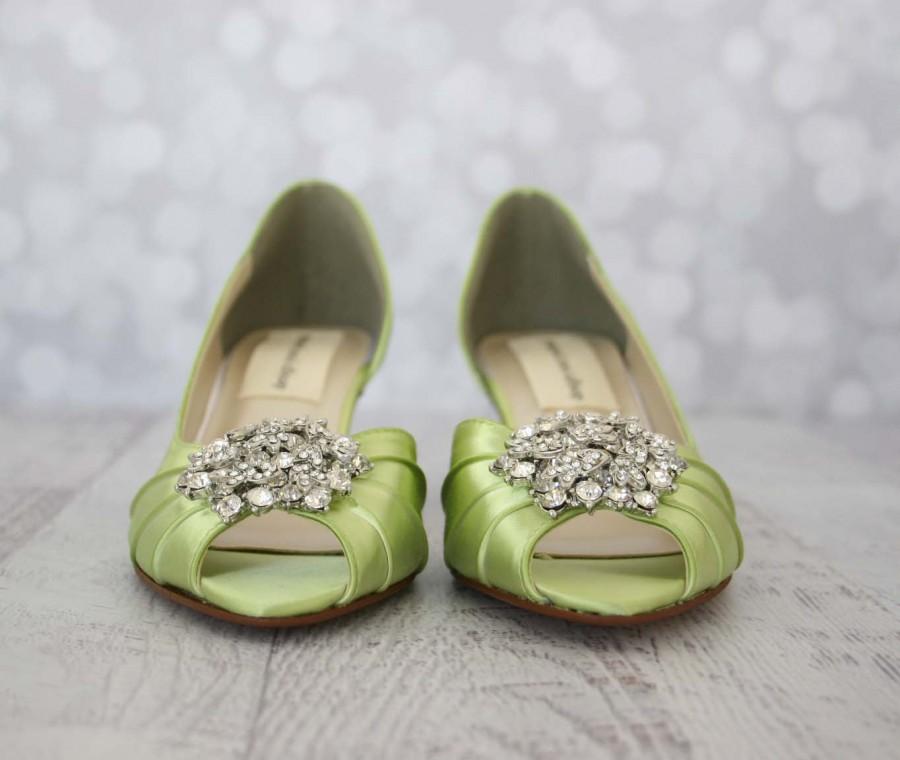 Свадьба - Wedding Shoes -- Spring Green Peeptoe Wedding Shoes with Classic Rhinestone Cluster