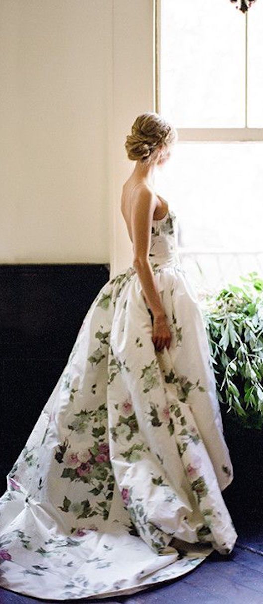 Wedding - 24 Floral Wedding Dresses That Are Incredibly Pretty
