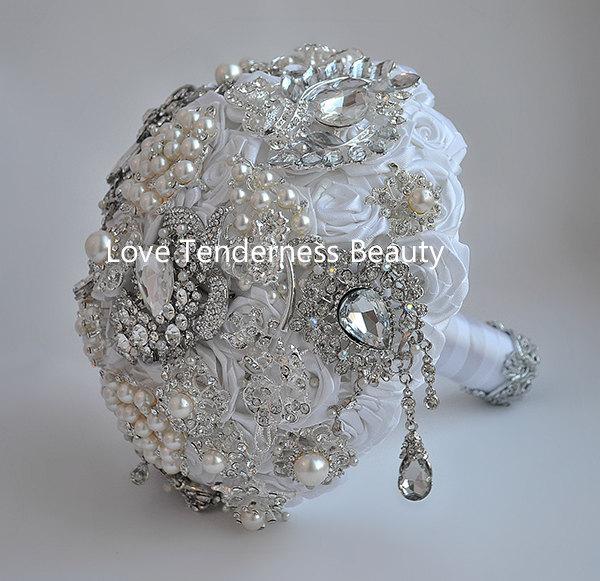 Wedding - SALE!  Brooch Bouquet, White and Silver Wedding Brooch Bouquet, Bridal Bouquet, Jeweled Bouquet, Broach Bouquet,Pearl Wedding Brooch Bouquet